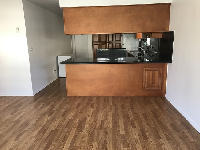 DINING ROOM - 410 28th St