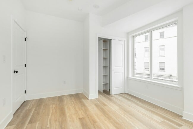 Building Photo - 1255 N 23rd St