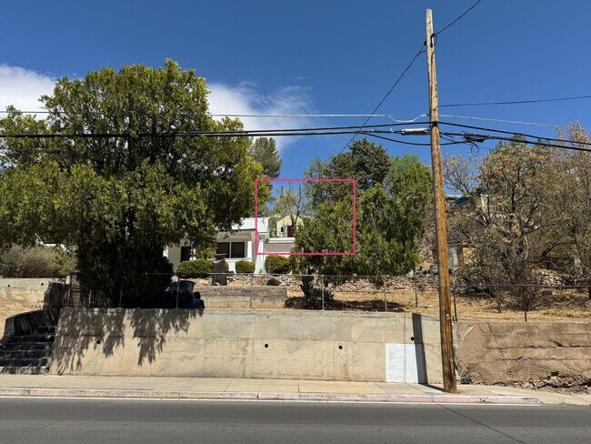 Building Photo - 1BR/1BA 740 sq.ft. SHORT TERM RENTAL in Old Bisbee, AZ