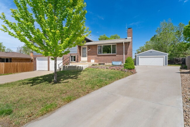 Primary Photo - 7416 Upham St