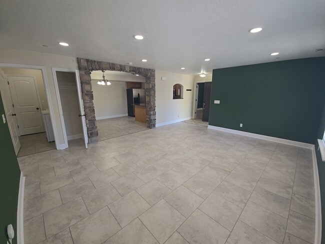 Building Photo - Gateway Village #61