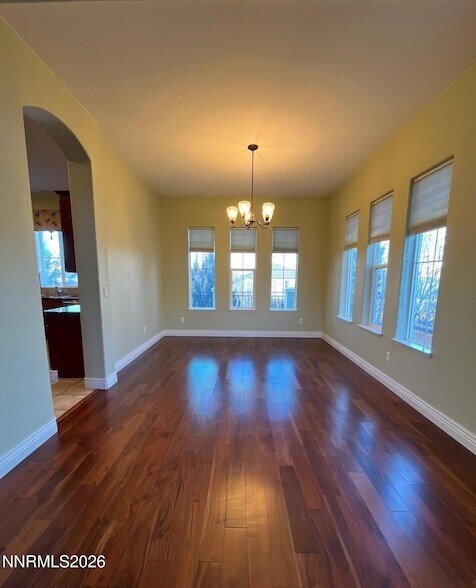 Building Photo - 2810 Halo Dr