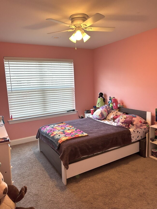 Building Photo - 16760 River View Cir