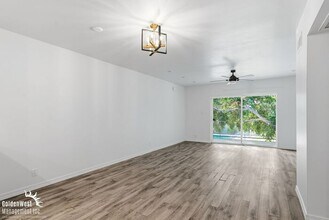 Building Photo - Modern 2Bdm 2Ba Condo in Phoenix Midtown with Pool Views