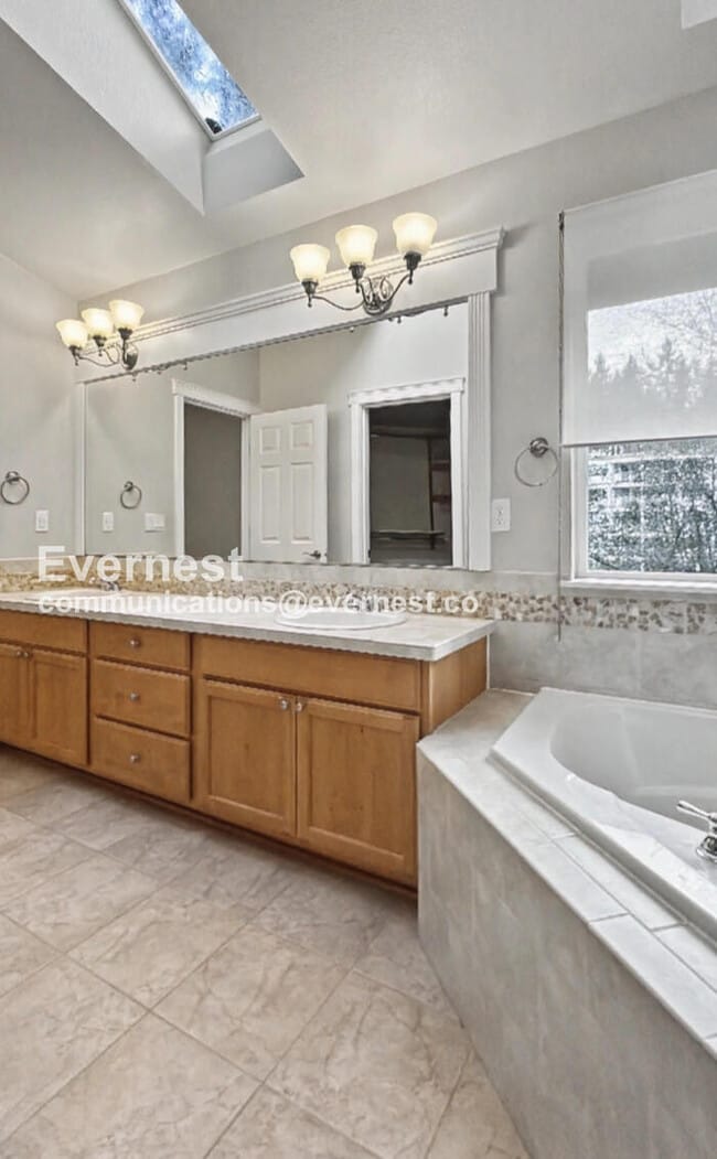 Building Photo - 18822 1st Ave NW