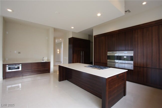 Building Photo - 7526 Yonie Ct