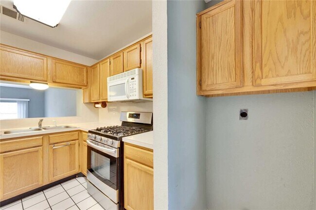 Building Photo - Swearingen