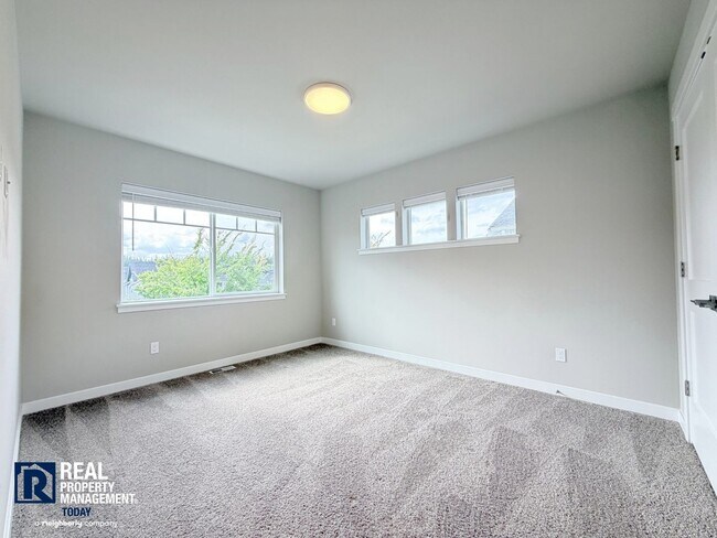 Building Photo - 13217 189th Ave E