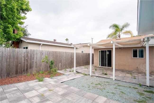 Building Photo - 4632 Finsen Ave