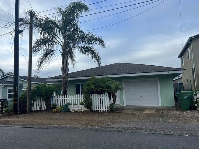 Primary Photo - 371 Jamaica St