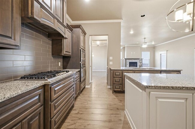 Building Photo - 6400 NW 164th Cir