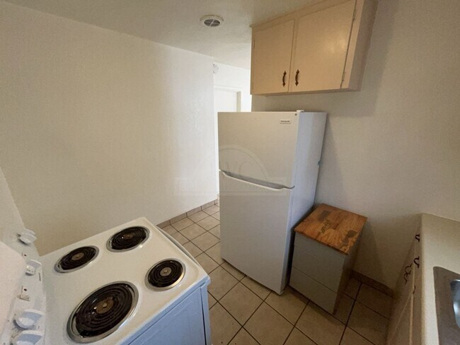 Building Photo - 215 Marston Ave