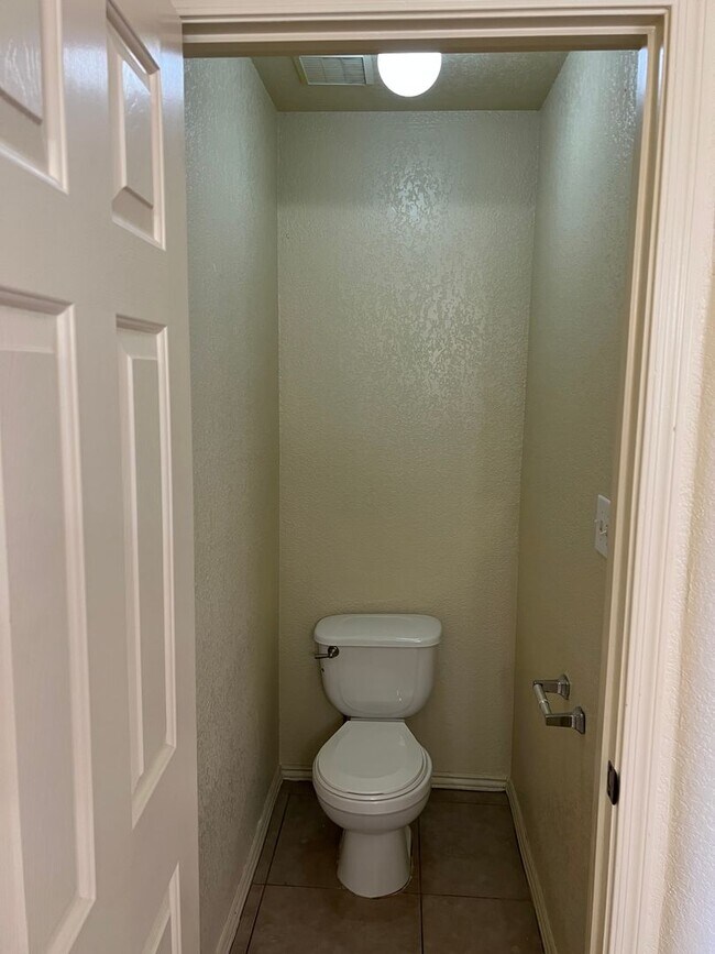 Building Photo - Four Bedroom Mountain View Home with large fenced back yard and double gates