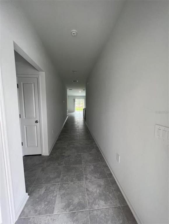 Building Photo - 2534 Skyline Lp