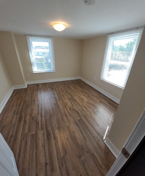 Rear bedroom with closet - 220 Prospect Ave