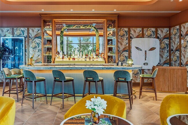 Building Photo - 77 SE 5th St