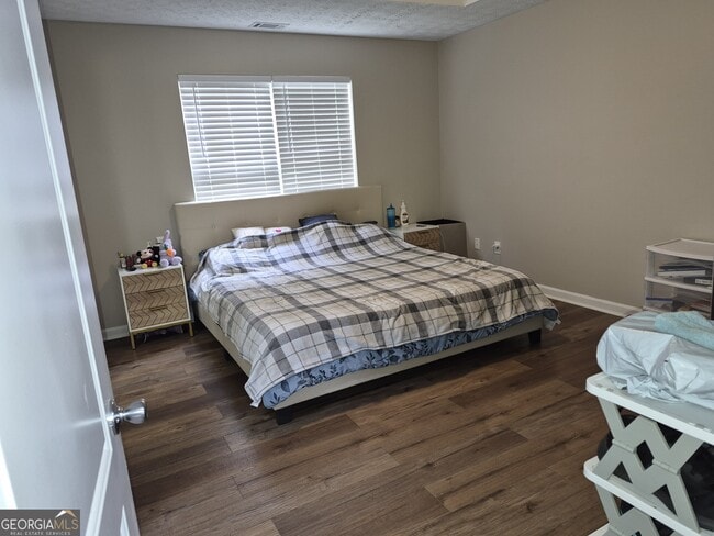 Building Photo - 418 Summer Hill Cir