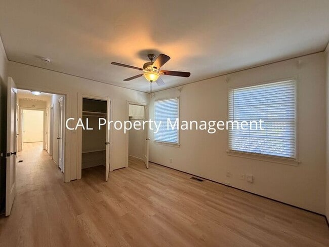 Building Photo - 3 Bed/2 Bath Single Level Home!