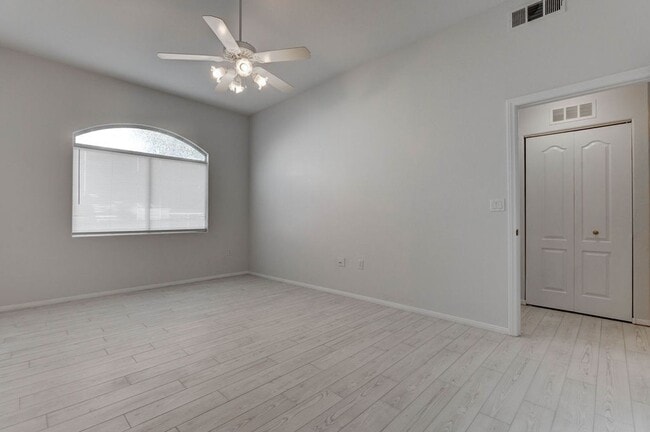 Building Photo - 700 Carnegie St