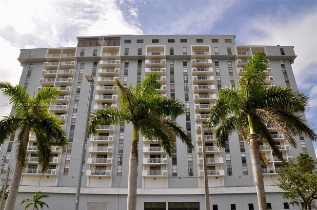 Building Photo - 13499 Biscayne Blvd