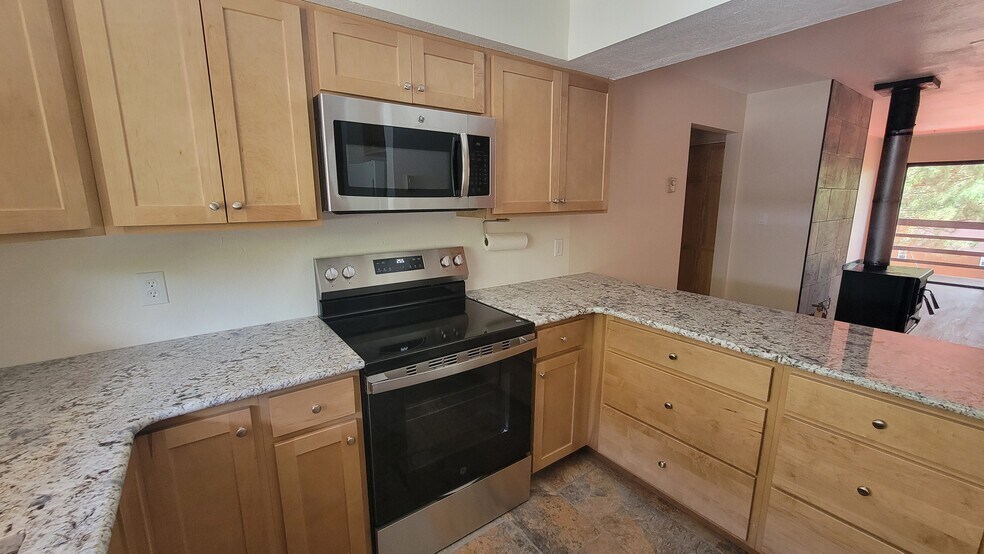 Kitchen - 551 Animas View Drive #6