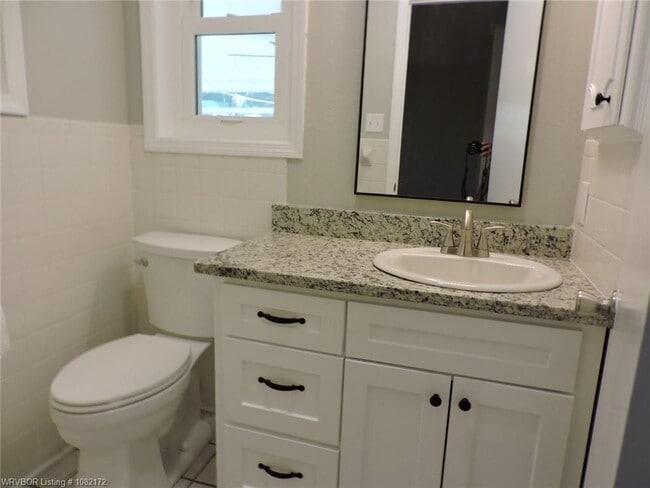 Building Photo - 6724 Riviera Dr