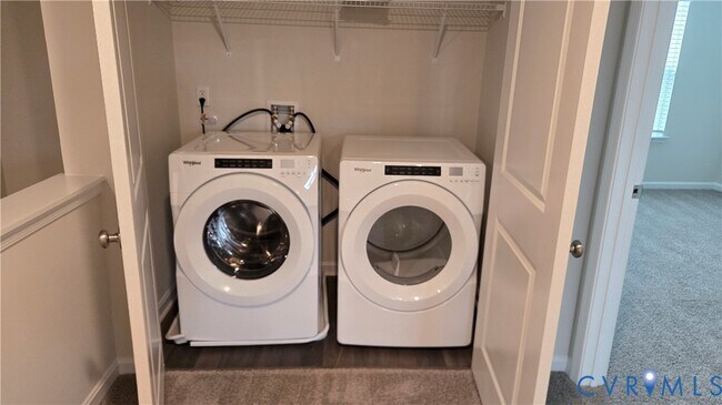 Building Photo - 6013 Banyan Ln