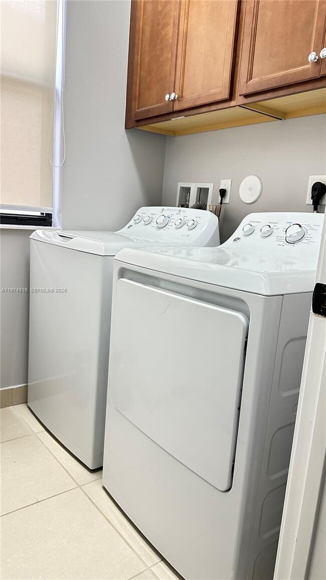 Building Photo - 3278 W 97th Terrace