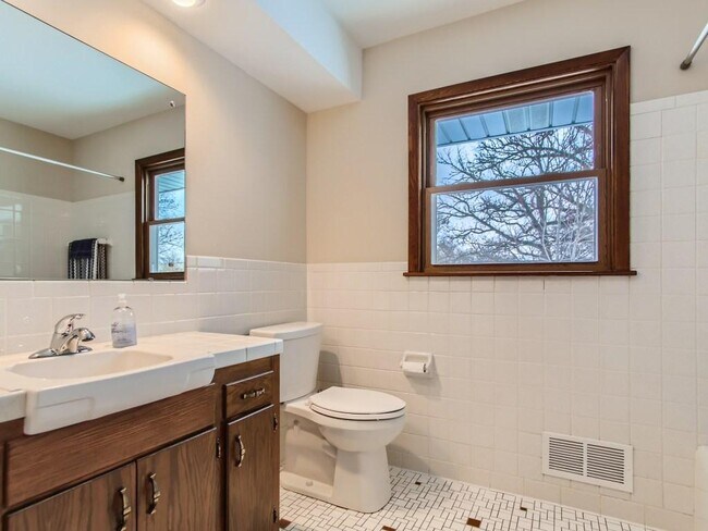 Building Photo - 12625 Monterey Ave S