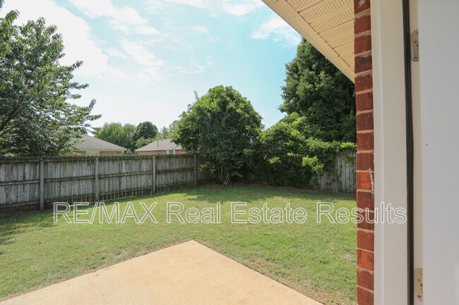 Building Photo - 1071 Evergreen St