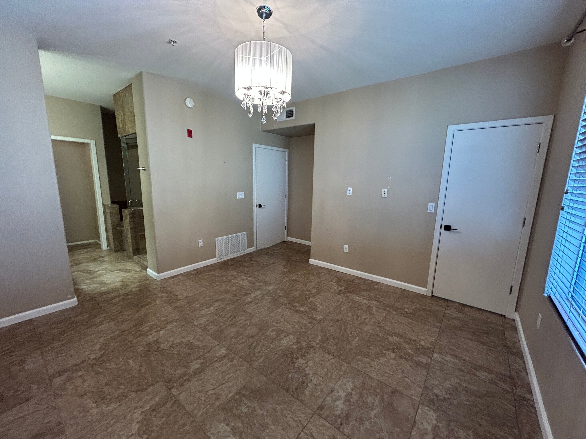 Building Photo - 6605 N 93rd Ave