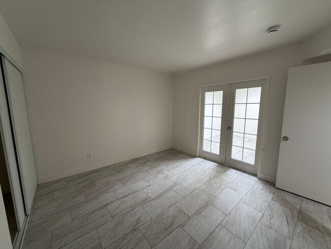 Building Photo - 3118 Espanol Dr