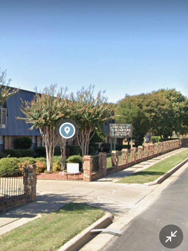 French Quarter Apartmants - 265 Market St