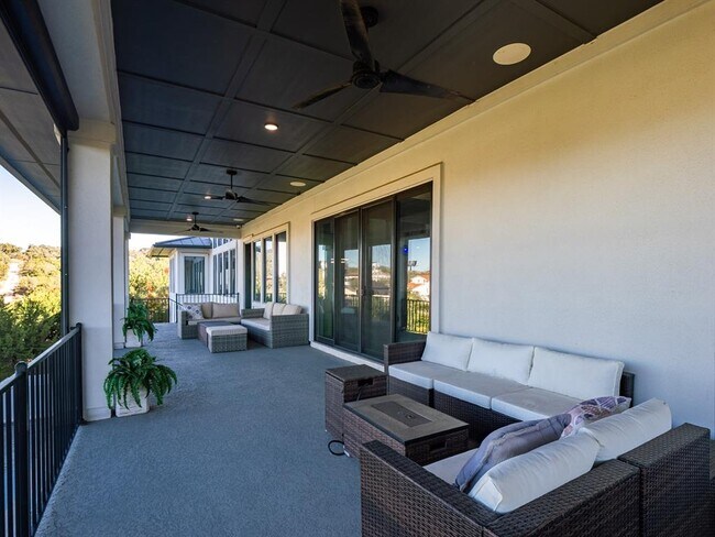 Building Photo - 14900 Copper Ridge Ln