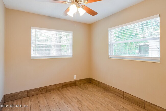 Building Photo - 4440 Naranja Dr S