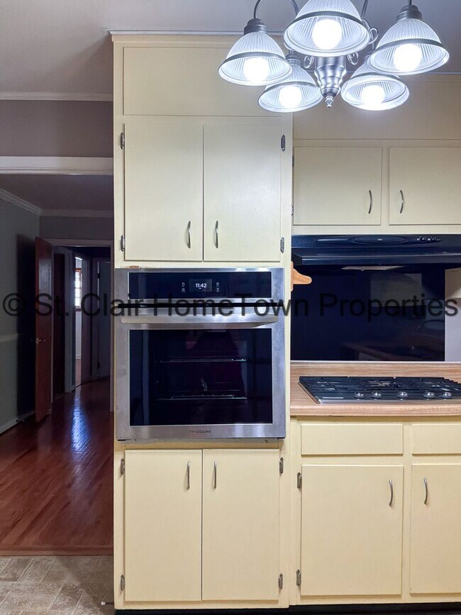 Building Photo - Ragland Rental