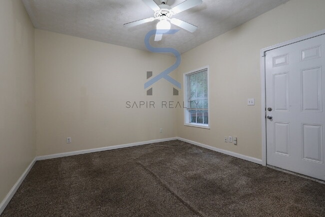 Building Photo - 790 Celeste Ln