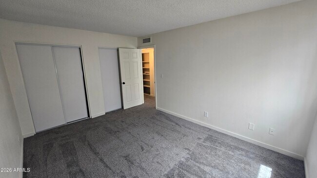 Building Photo - 1447 N 53rd Dr
