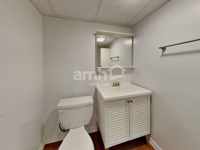 Building Photo - 8601 Sycamore Ct