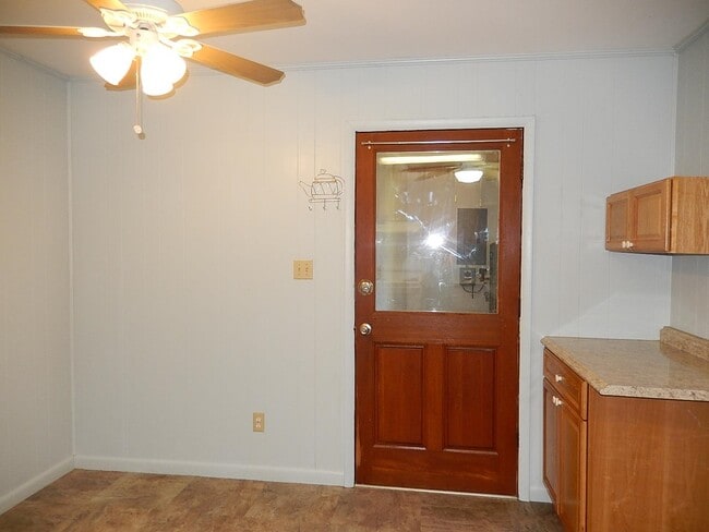 Building Photo - 171 Bear Creek Rd