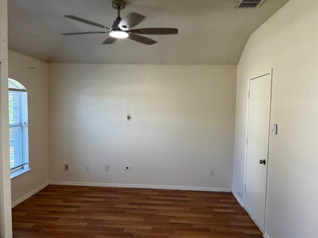 Building Photo - 10416 Devin Ln