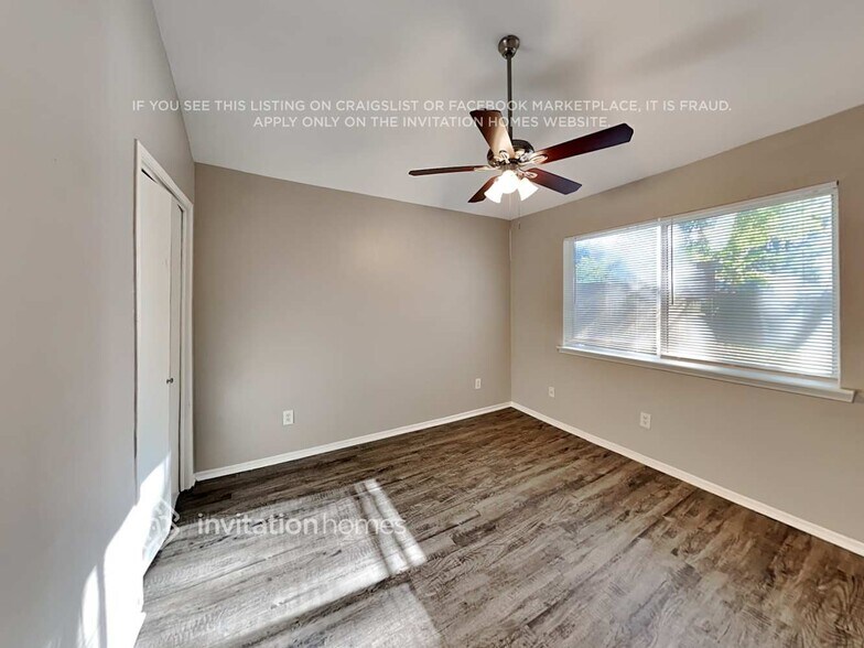 Building Photo - 4930 Vancouver Blvd