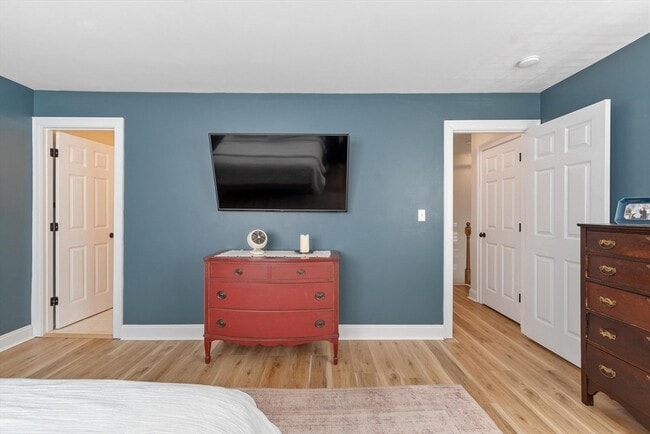 Building Photo - 270 Littleton Rd