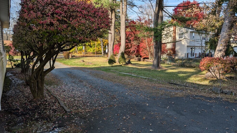 Building Photo - 128 Orchard St