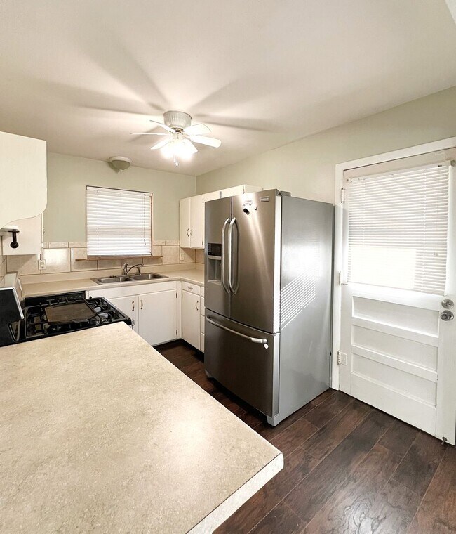 Building Photo - COMING SOON: Spacious Home with a Great Ya...