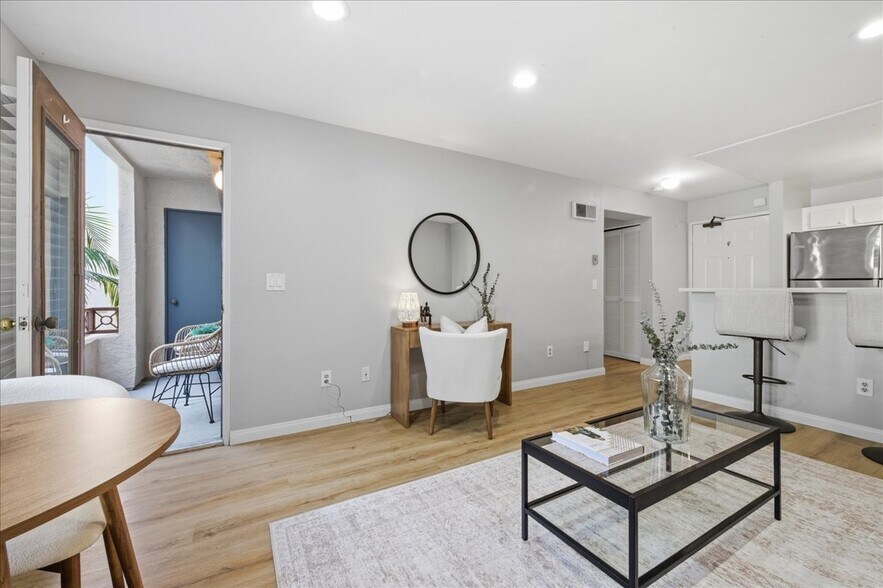 Building Photo - 3440 Lebon Dr