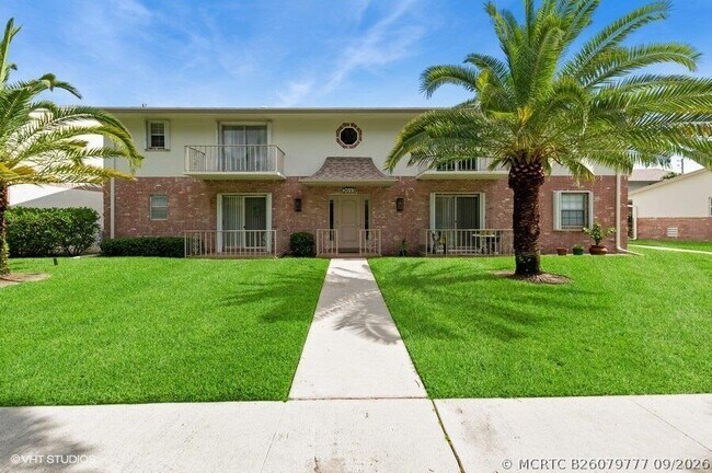 Building Photo - 2033 S Seacrest Blvd