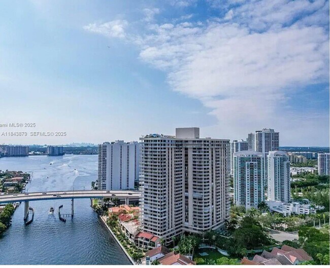 Building Photo - 19355 Turnberry Way