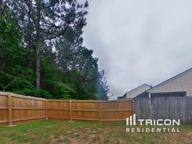 Building Photo - 134 Oak Grove Pl