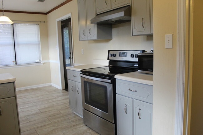 Building Photo - Rental Home